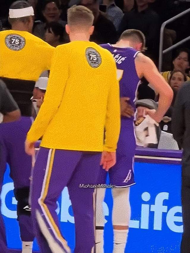 星空体育官方网站-东契奇退赛怒踢广告牌，湖人险胜76人：里夫斯居然带的动詹姆斯