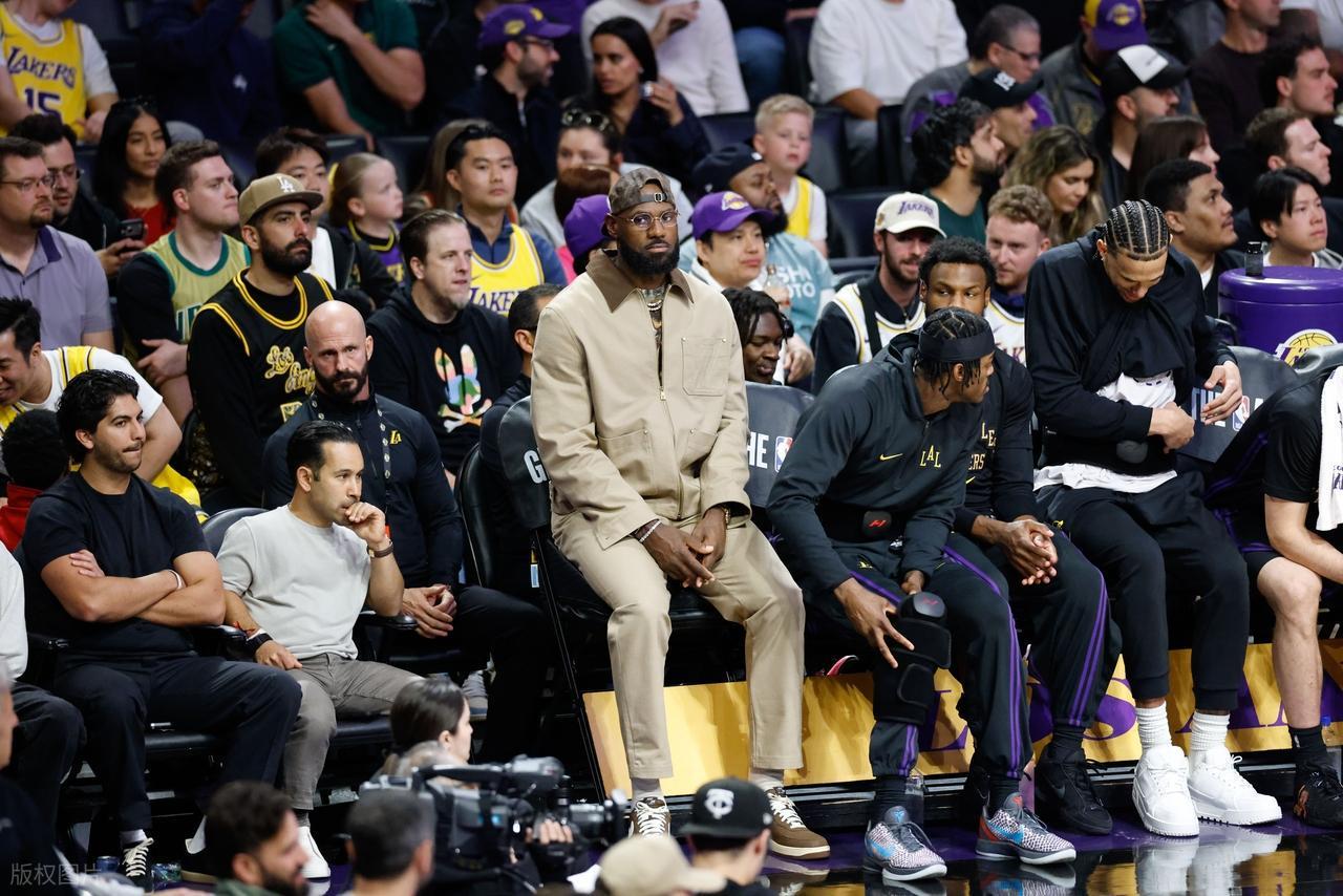 星空体育官方网站-10负1胜!拿5260万顶薪,却打成球队累赘,你该重回骑士联手哈登